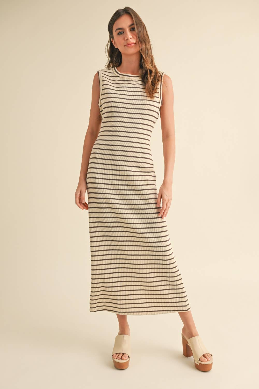 D4253   STRIPED PATTERN KNITTED DRESS