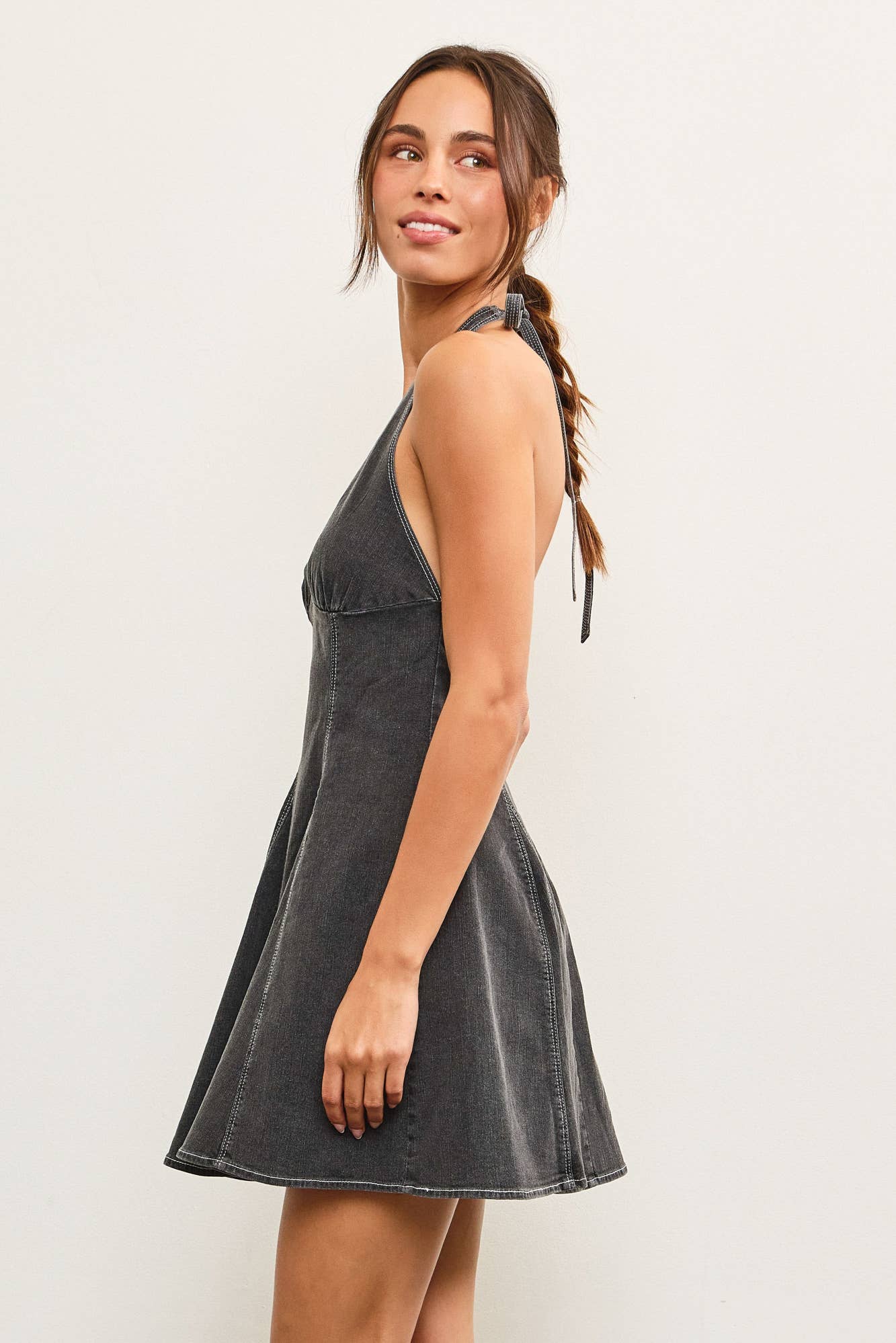 OPEN PLEATS HALTER NECK DENIM DRESS