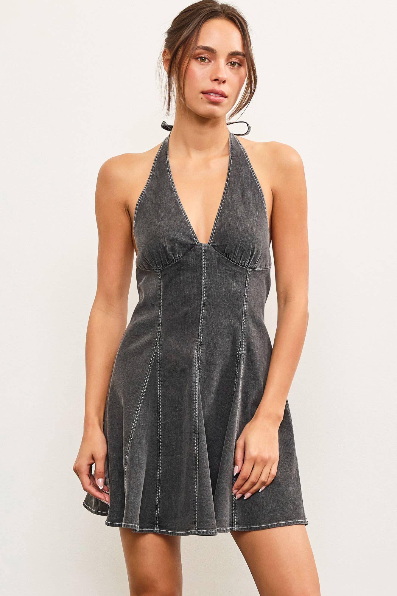 OPEN PLEATS HALTER NECK DENIM DRESS
