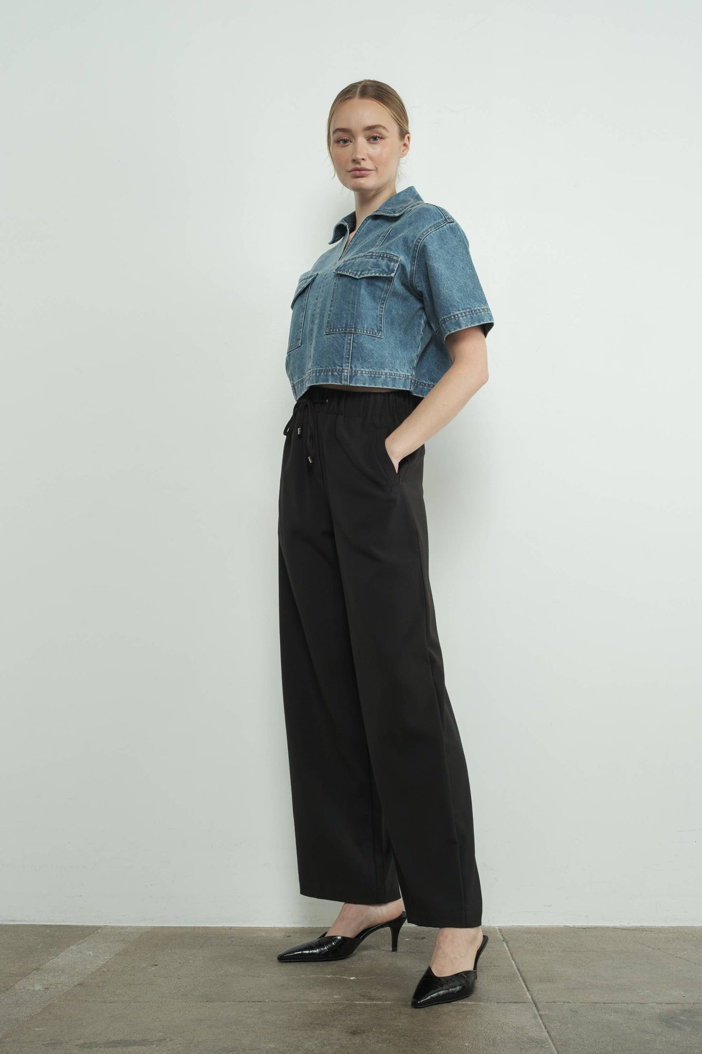 DENIM CROP TOP WITH POCKET