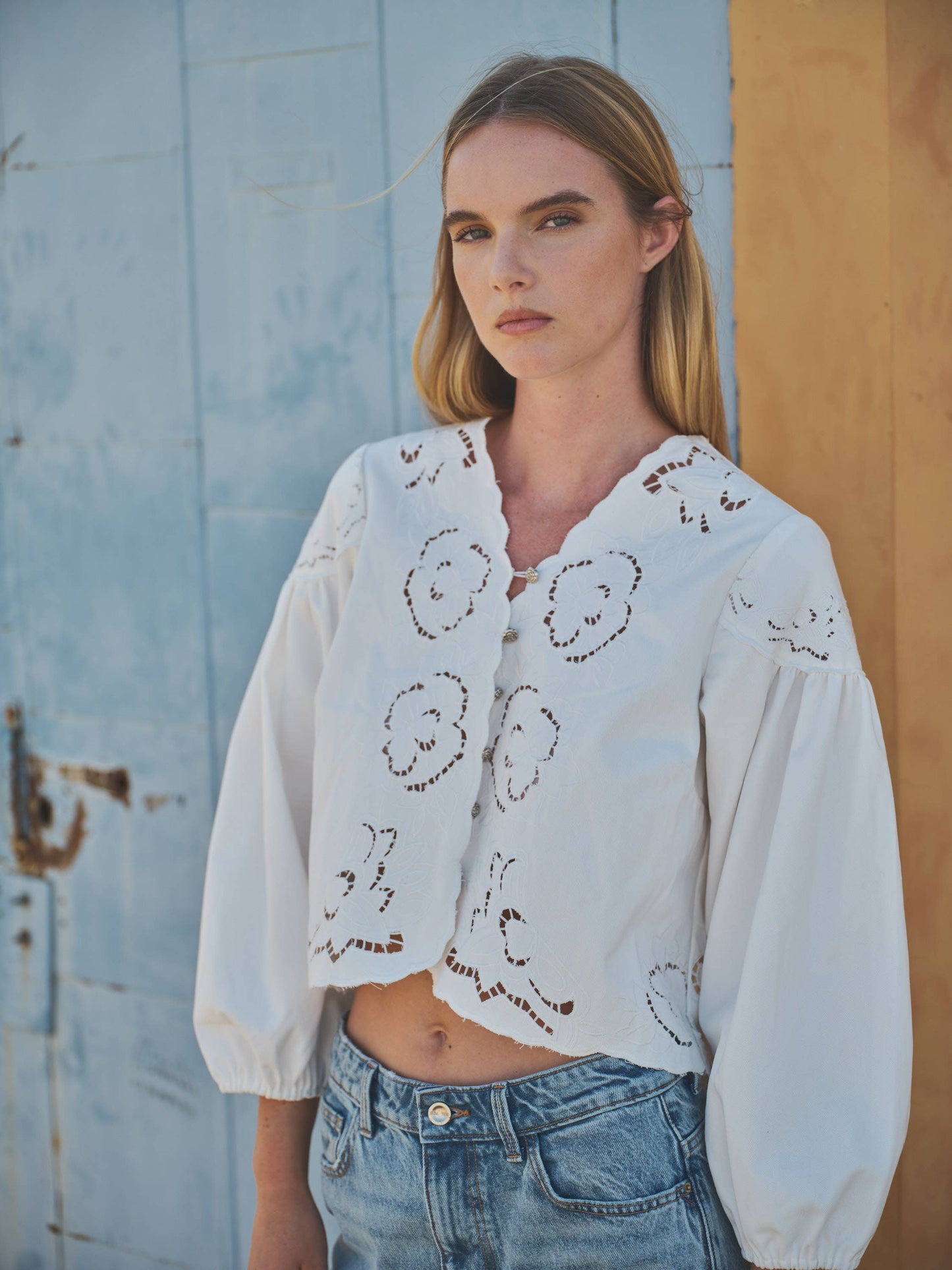 DENIM EMBROIDERY VOLUME SLEEVE BLOUSE TOP