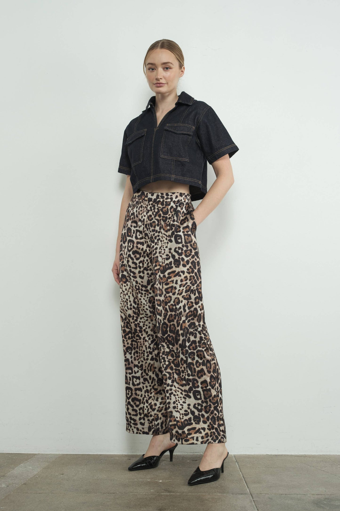 DENIM CROP TOP WITH POCKET