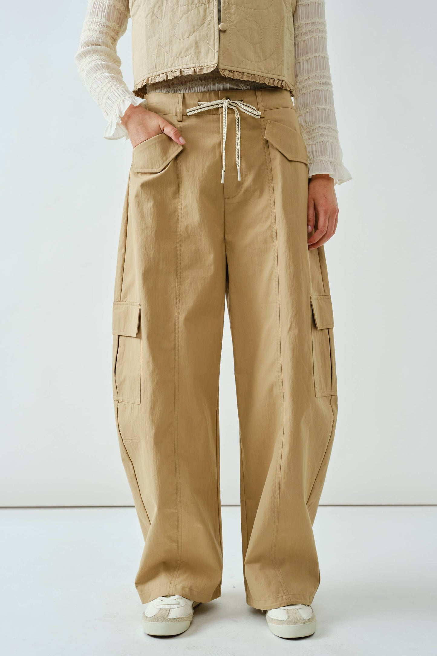 CARGO SEMI BARREL PANTS