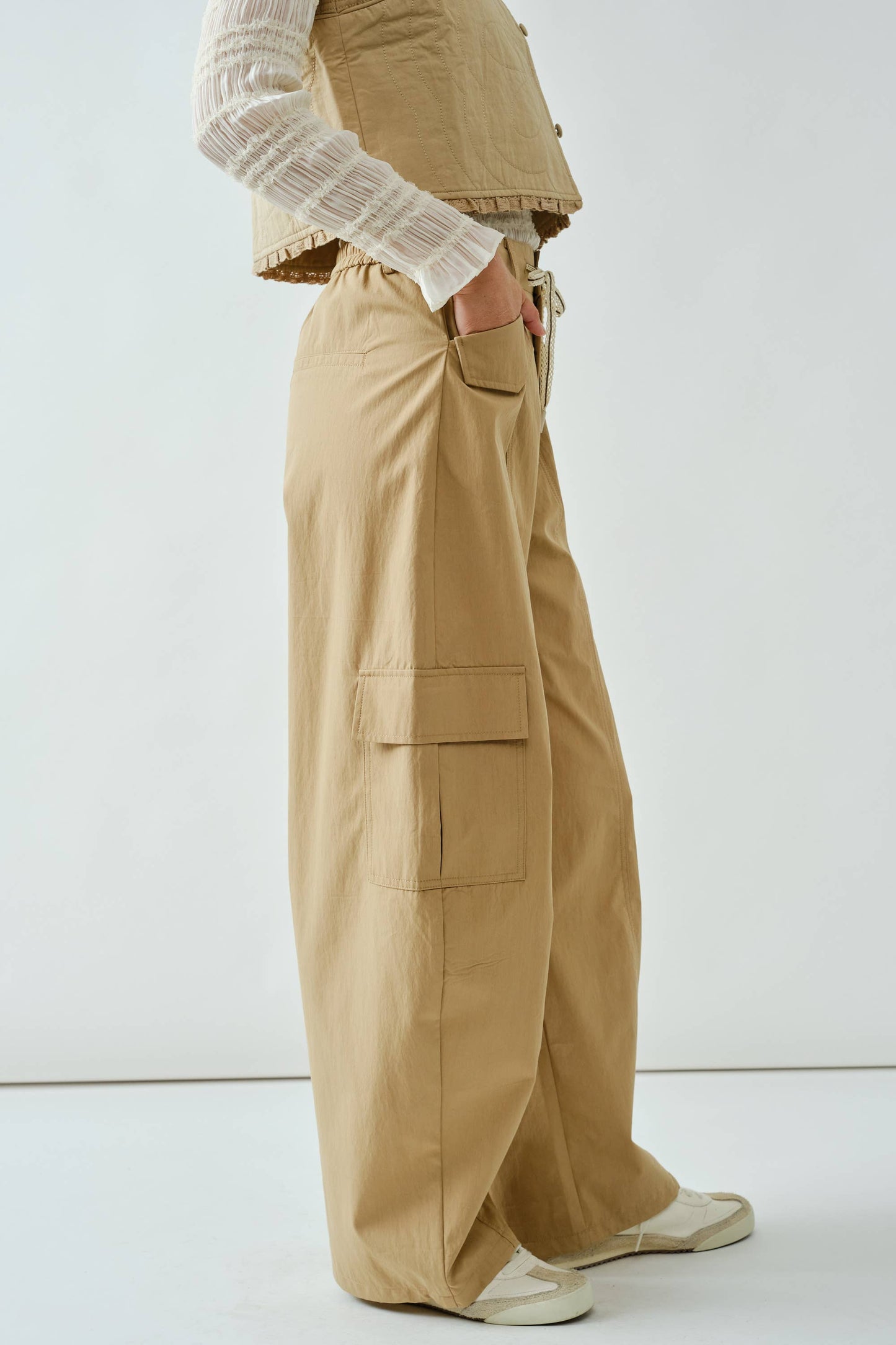 CARGO SEMI BARREL PANTS