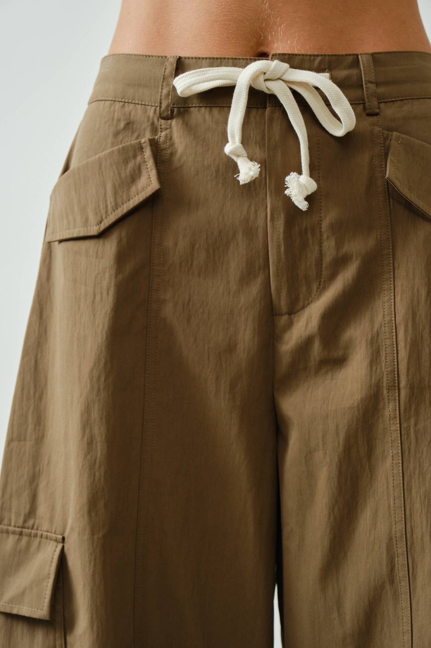 CARGO SEMI BARREL PANTS