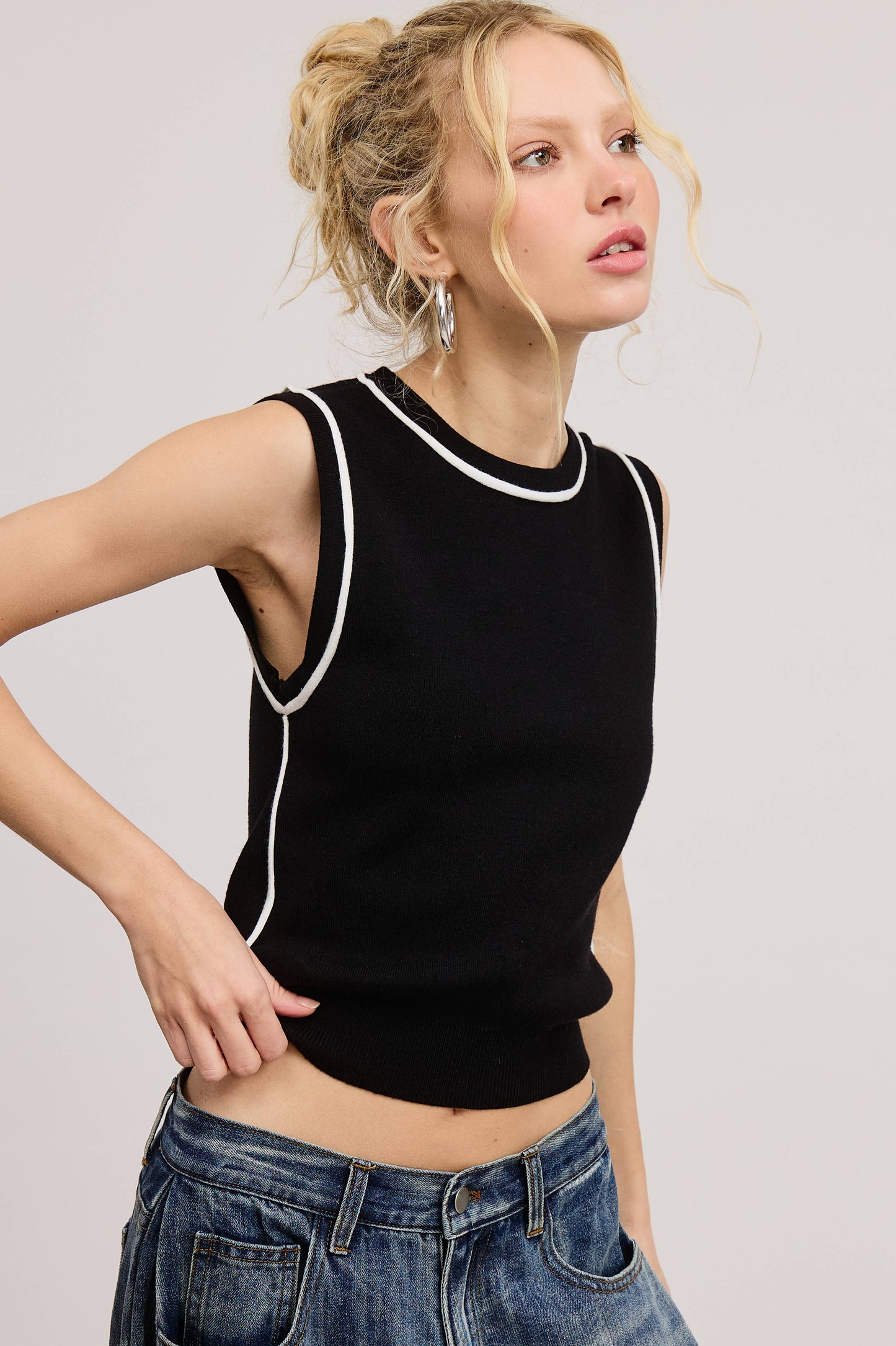 Minimalist Contrast Binding Trim Detail Tank Top